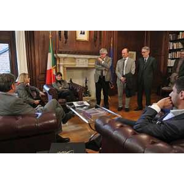 Debora Serracchiani (Presidente Regione Friuli Venezia Giulia) e la delegazione del FVG ricevuti da Natalia Quintavalle (Console generale d'Italia a New York) e Roberto Frangione (Console generale aggiunto d'Italia a New York) nella sede del Consolato generale italiano - New York 05/10/2015