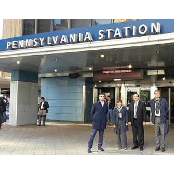 Matteo Tonon (Presidente Confindustria Udine), Debora Serracchiani (Presidente Regione Friuli Venezia Giulia), Joe De Carlo (General manager Solari Corp., Long Island City, New York) e Giovanni Da Pozzo (Presidente CCIAA Udine) alla Pennsylvania Station - New York 06/10/2015