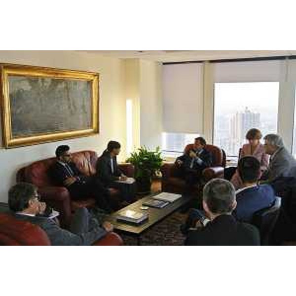 Debora Serracchiani (Presidente Regione Friuli Venezia Giulia), Sebastiano Cardi (Rappresentante permanente d'Italia alle Nazioni Unite) e la delegazione del FVG, nella sede dell'ONU - New York 06/10/2015