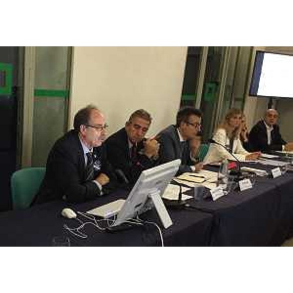 Gianni Torrenti (Assessore regionale Cultura), Maurizio Caradonna (Business development manager Innovation Factory), Stefano Monti (Economista e Partner Monti&Taft, moderatore), Anna Del Bianco (Direttore centrale Cultura, Sport e Solidarietà Regione FVG), Rita Auriemma [Direttore Istituto Regionale per il Patrimonio Culturale (IRPaC)] e Antonio Giusa (Direttore Azienda speciale Villa Manin) al workshop "Modelli replicabili e Sistemi integrati per la Valorizzazione del Patrimonio culturale" all'XI edizione di LUBEC, rassegna dedicata alla valorizzazione dei Beni Culturali - Lucca 08/10/2015