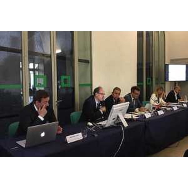 Cristiano Tiussi (Direttore Fondazione Aquileia), Gianni Torrenti (Assessore regionale Cultura), Maurizio Caradonna (Business development manager Innovation Factory), Stefano Monti (Economista e Partner Monti&Taft, moderatore), Anna Del Bianco (Direttore centrale Cultura, Sport e Solidarietà Regione FVG) e Antonio Giusa (Direttore Azienda speciale Villa Manin) al workshop "Modelli replicabili e Sistemi integrati per la Valorizzazione del Patrimonio culturale" all'XI edizione di LUBEC, rassegna dedicata alla valorizzazione dei Beni Culturali - Lucca 08/10/2015