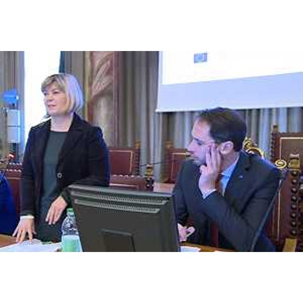 Isabella De Monte (Parlamentare europea) e Cristiano Shaurli (Assessore regionale Risorse agricole e forestali) al convegno "Dai traguardi raggiunti alle sfide future. Il PSR 2007-2013 e la crescita del Friuli Venezia Giulia", a Palazzo Belgrado - Udine 09/10/2015