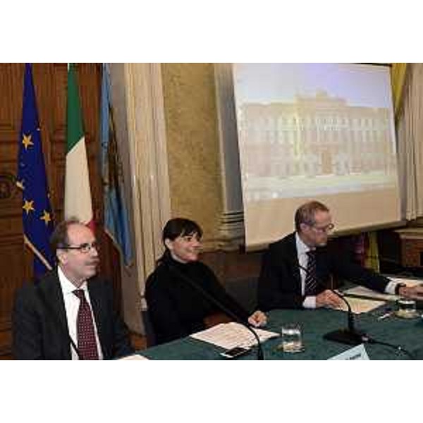 Gianni Torrenti (Assessore regionale Solidarietà), Debora Serracchiani (Presidente Regione Friuli Venezia Giulia) e Lucio Pelelgrini (Direttore servizio Corregionali Estero e Integrazione Immigrati Regione FVG) agli Stati generali dei Corregionali all'Estero, nella sede della Presidenza della Giunta regionale - Trieste 16/10/2015
