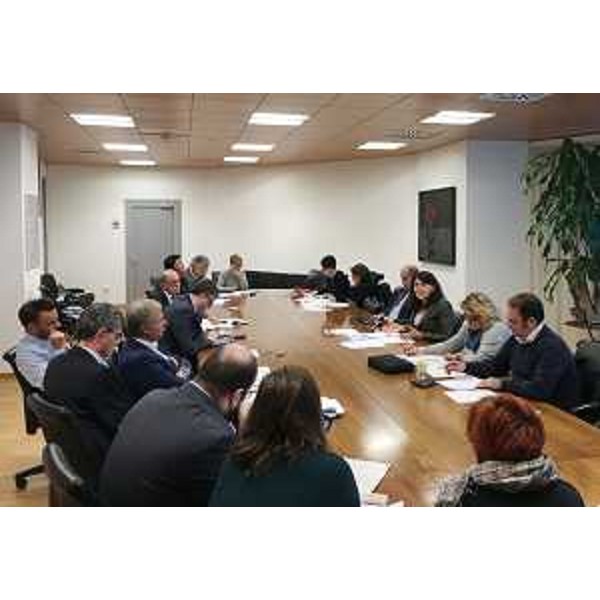 Mariagrazia Santoro (Assessore regionale Lavori pubblici, Edilizia) presenta il disegno di legge sulla Riforma organica delle Politiche abitative e riordino delle Aziende Territoriali per l'Edilizia Residenziale (ATER) alla Commissione Regionale per le Politiche Socio Abitative (CRPSA) e alle rappresentanze sindacali - Udine 20/10/2015