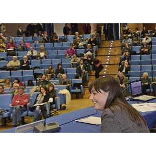 Debora Serracchiani (Presidente Regione Friuli Venezia Giulia) alla presentazione dell'Indagine sull'accesso alle informazioni attraverso i nuovi media e quelli tradizionali da parte delle generazioni, dell'Istituto Ixè - Udine 21/10/2015