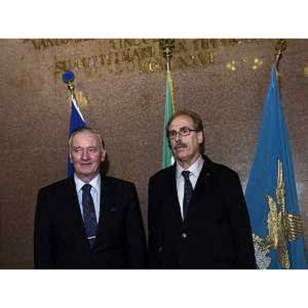 Gorazd Žmavc (Ministro Sloveni d'Oltreconfine e nel Mondo) e Gianni Torrenti (Assessore regionale Cultura e Solidarietà) nella sede della Presidenza della Regione Friuli Venezia Giulia - Trieste 20/10/2015