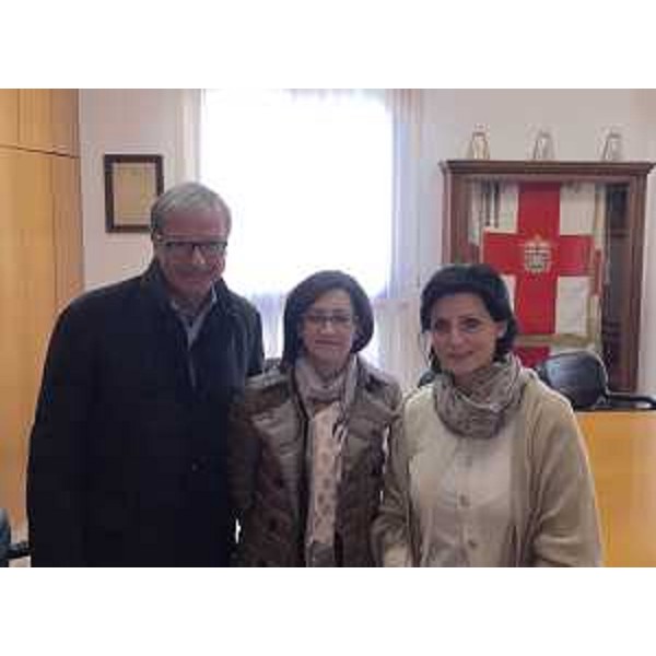 Roberto Ceraolo (Sindaco Sacile), Sara Vito (Assessore regionale Ambiente ed Energia) e Vannia Gava (Vicesindaco Sacile) in Municipio - Sacile 22/10/2015 (Foto ARC Morandini)