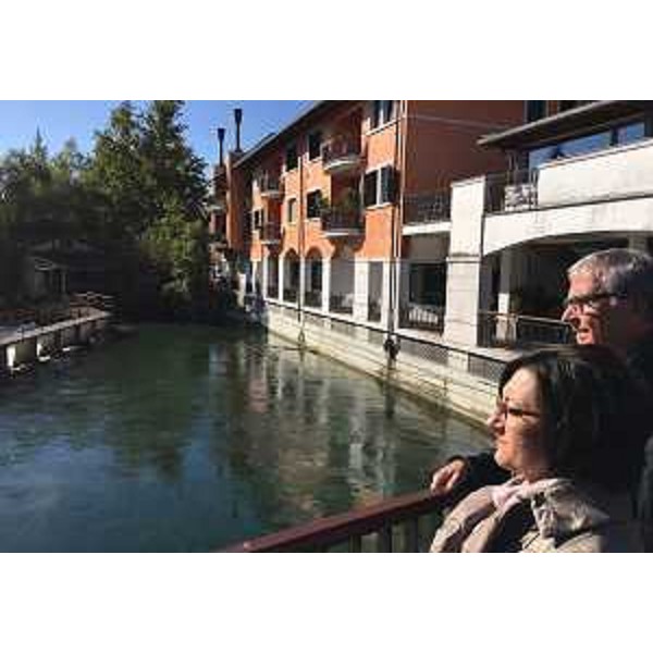 Sara Vito (Assessore regionale Ambiente ed Energia) e Roberto Ceraolo (Sindaco Sacile) sul Canale della Pietà - Sacile 22/10/2015
