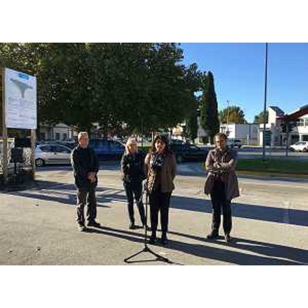 Silvia Altran (Sindaco Monfalcone), Mariagrazia Santoro (Assessore regionale Infrastrutture e Mobilità) e Giorgio Damiani (Presidente Friuli Venezia Giulia Strade S.p.A.) alla consegna dei lavori per la realizzazione della rotatoria lungo la strada statale 14, all'intersezione con via Timavo - Monfalcone 22/10/2015