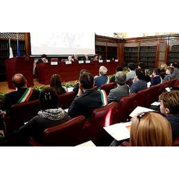 Loredana Panariti (Assessore regionale Lavoro, Formazione, Istruzione, Pari Opportunità, Politiche giovanili, Ricerca e Università) alla Conferenza nazionale Giovani Costruttori di Pace, nella Sala Koch del Senato - Roma 22/10/2015