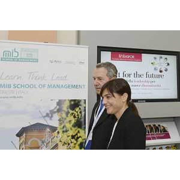 Vladimir Nanut (Fondatore MIB) e Debora Serracchiani (Presidente Regione Friuli Venezia Giulia) al laboratorio "Fit for the future. Le sfide della leadership per affrontare le nuove discontinuità" al MIB School of Management - Trieste 23/10/2015