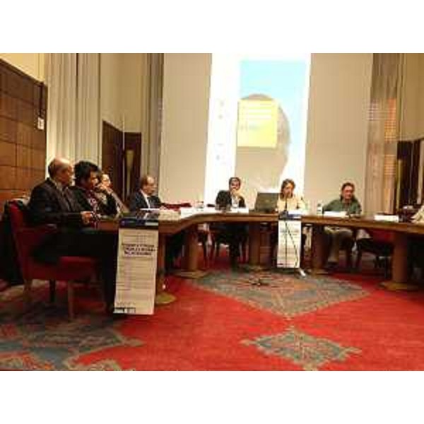 Gianni Torrenti (Assessore regionale Cultura e Solidarietà) alla tavola rotonda "Rifugiati o cittadini: l'Europa e il dilemma dell'accoglienza", nell'aula Bachelet dell'Università - Trieste 23/10/2015