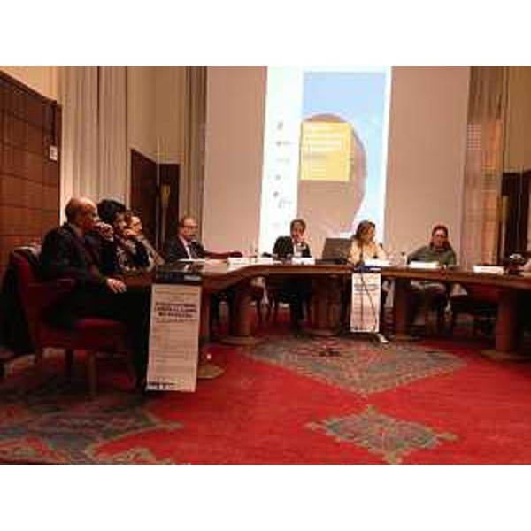 Gianni Torrenti (Assessore regionale Cultura e Solidarietà) alla tavola rotonda "Rifugiati o cittadini: l'Europa e il dilemma dell'accoglienza", nell'aula Bachelet dell'Università - Trieste 23/10/2015