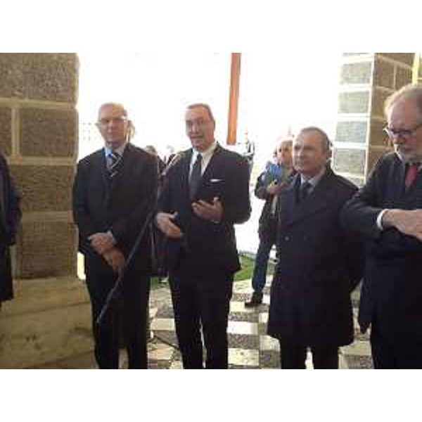 Valter Pezzarini (Presidente Pro Loco FVG), Sergio Bolzonello (Vicepresidente Regione FVG e assessore Attività produttive, Cooperazione e Turismo), Fabio Marchetti (Sindaco Codroipo) e Piero Colussi (Sovrintendente Villa Manin) all'inaugurazione dell'info-point/biglietteria/book-shop a Villa Manin di Passariano - Codroipo 24/10/2015