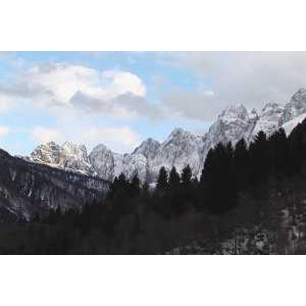 Valbruna: le Cime delle Rondini, le Cime delle Vergini e la Cima Riofreddo. Foto: Archivio del Corpo forestale regionale - Marco Pradella 