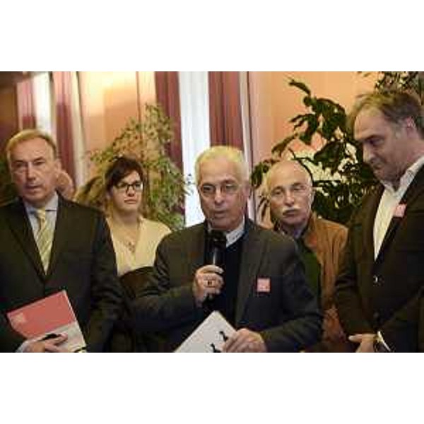 Giancarlo Torresani (Direttore artistico Festival Trieste Photo Days 2015) all'inaugurazione della mostra fotografica di Claudio Tuti, in Consiglio regionale - Trieste 28/10/2015