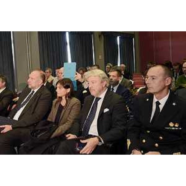 Roberto Cosolini (Sindaco Trieste), Debora Serracchiani (Presidente Regione Friuli Venezia Giulia), Antonio Paoletti (Presidente CCIAA Trieste) e Roberto Fedele (Capitaneria di Porto Trieste) al convegno "Mega Yacht: vento in poppa. Gigantismo e Mediterraneo nel futuro delle grandi barche da turismo nautico", alla Stazione Marittima - Trieste 30/10/2015