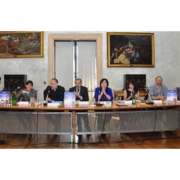 Debora Serracchiani (Presidente Regione Friuli Venezia Giulia), Angelo Pittro (Direttore marketing e commerciale EDT Lonely Planet Italia), Claudio Parisi Presicce (Sovrintendente Musei Capitolini) ed Emanuela Bisanzio (Direttore Dipartimento Attività culturali e Turismo Roma capitale) incontrano i media nella Pinacoteca dei Musei Capitolini in Campidoglio - Roma 03/11/2015