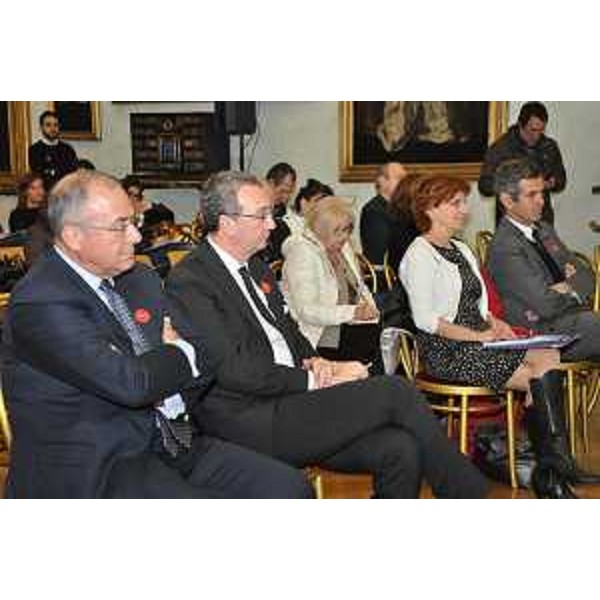 Marco Tullio Petrangelo (Direttore generale TurismoFVG) e Sergio Bolzonello (Vicepresidente Regione FVG e assessore Attività produttive, Cooperazione e Turismo) alla conferenza stampa per il riconoscimento dell'inserimento del FVG nella guida di Lonely Planet "Best in Travel 2016", nella Pinacoteca dei Musei Capitolini in Campidoglio - Roma 03/11/2015