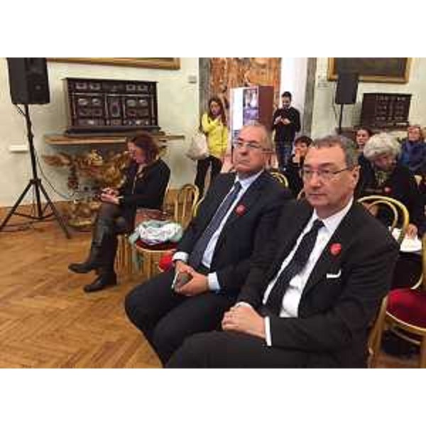 Marco Tullio Petrangelo (Direttore generale TurismoFVG) e Sergio Bolzonello (Vicepresidente Regione FVG e assessore Attività produttive, Cooperazione e Turismo) alla conferenza stampa per il riconoscimento dell'inserimento del FVG nella guida di Lonely Planet "Best in Travel 2016", nella Pinacoteca dei Musei Capitolini in Campidoglio - Roma 03/11/2015