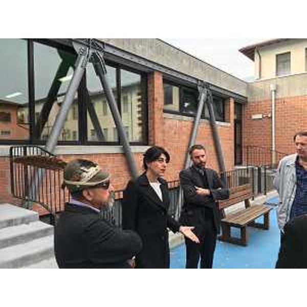 Mariagrazia Santoro (Assessore regionale Infrastrutture, Mobilità, Pianificazione territoriale, Lavori pubblici, Edilizia) durante la visita alla palestra e mensa di via Panizzut - Budoia 04/11/2015