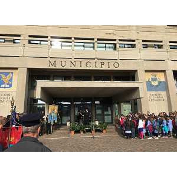 Mariagrazia Santoro (Assessore regionale Infrastrutture, Mobilità, Pianificazione territoriale, Lavori pubblici, Edilizia) alla celebrazione del Giorno dell'Unità Nazionale e Giornata delle Forze Armate - Lignano Sabbiadoro 04/11/2015