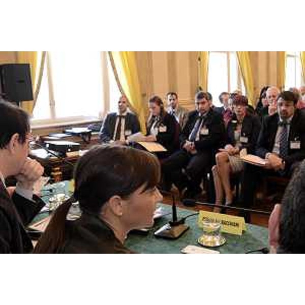 Debora Serracchiani (Presidente Regione Friuli Venezia Giulia) al Tavolo della Commissione generale per gli affari politici e interni dell'Assemblea parlamentare dell'Iniziativa Centro Europea (InCE) – Trieste 09/11/2015
