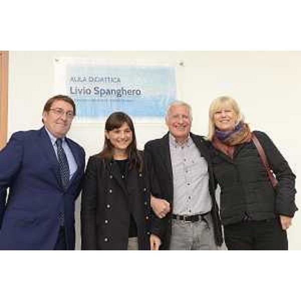 Marco Centini (Presidente S.V.O.C.), Debora Serracchiani (Presidente Regione Friuli Venezia Giulia), Guido Spanghero (Istruttore di vela) e Silvia Altran (Sindaco Monfalcone) all'inaugurazione della nuova palestra, della saletta antidoping e dell'Aula didattica intitolata a Livio Spanghero, nella sede della Società Vela Oscar Cosulich (S.V.O.C.) - Monfalcone 14/11/2015