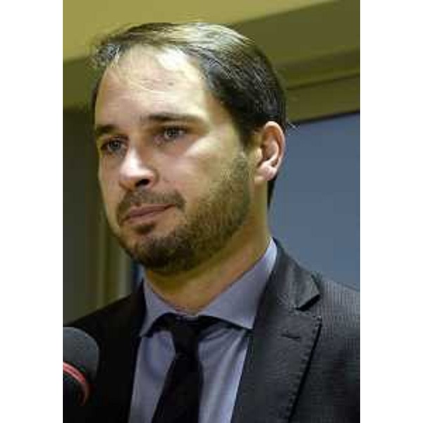 Cristiano Shaurli (Assessore regionale Risorse agricole e forestali) alla presentazione dei nuovi strumenti informatici a disposizione degli Enti pubblici della regione Friuli Venezia Giulia per l'utilizzo operativo della lingua friulana e la traduzione dall'italiano al friulano - Udine 16/11/2015