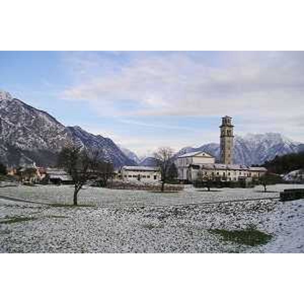 Cavazzo Carnico (Udine) d'inverno. Foto: Archivio del Corpo forestale regionale - Marco Pradella 