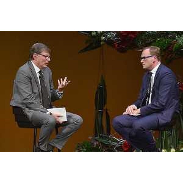 Giovanni Da Pozzo (Presidente CCIAA Udine) intervistato da Tommaso Cerno (Direttore Messaggero Veneto) alla LXII Premiazione del Lavoro e Progresso economico, organizzata dalla Camera di Commercio al Teatro Nuovo - Udine 18/11/2015 (Petrussi Fotopress)