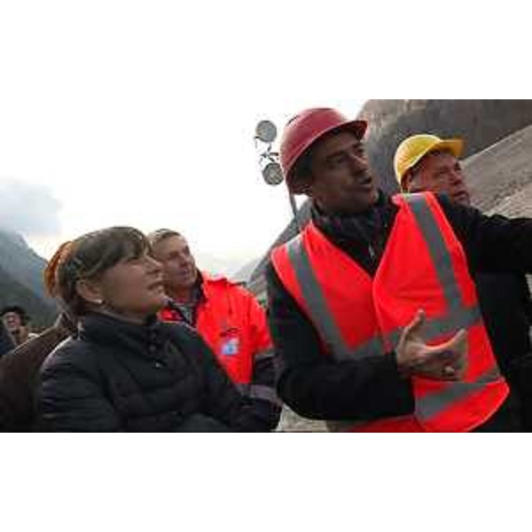 Debora Serracchiani (Presidente Regione Friuli Venezia Giulia) nel corso del sopralluogo al comprensorio minerario di Cave del Predil - 20/11/2015