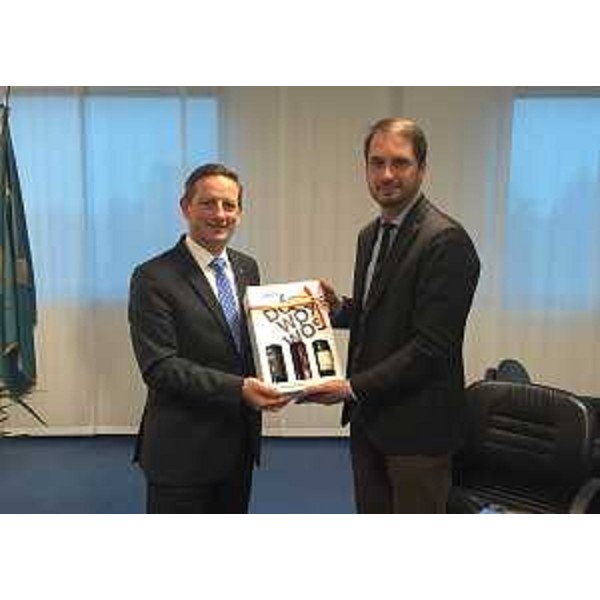 Christian Benger (Assessore Agricoltura e Turismo Land Carinzia) e Cristiano Shaurli (Assessore Risorse agricole e forestali Regione FVG), nella sede regionale - Udine 20/11/2015