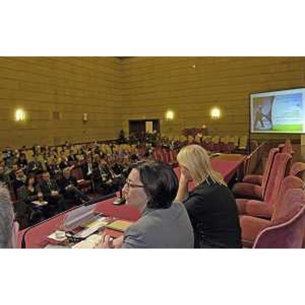 Sara Vito (Assessore regionale Ambiente ed Energia) al convegno su "La nuova legge sugli ecoreati e il disastro ambientale", nell'aula Magna dell'Università degli Studi - Trieste 20/11/2015
