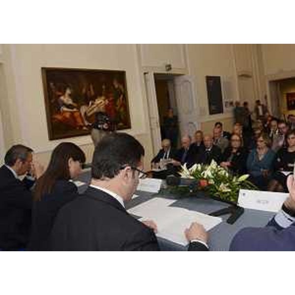 Debora Serracchiani (Presidente Regione Friuli Venezia Giulia) e Franco Iacop (Presidente Consiglio regionale FVG e coordinatore Conferenza presidenti Assemblee legislative Regioni e Province autonome) al convegno sulla finanza pubblica, durante l'Assemblea plenaria dei Consigli regionali - Gorizia 20/11/2015