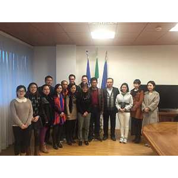 Debora Serracchiani (Presidente Regione Friuli Venezia Giulia) incontra la delegazione di operatori commerciali, enologi e giornalisti cinesi in visita in regione - Udine 23/11/2015
