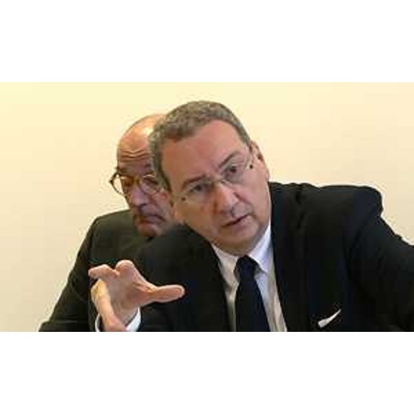 Franco Milan (Direttore centrale Attività produttive, Commercio, Cooperazione, Risorse agricole e forestali) e Sergio Bolzonello (Vicepresidente Regione FVG e assessore Attività produttive, Cooperazione e Turismo) al Tavolo sulla crisi della Cooperativa Carnica di consumo (CoopCa) - Tolmezzo 23/11/2015