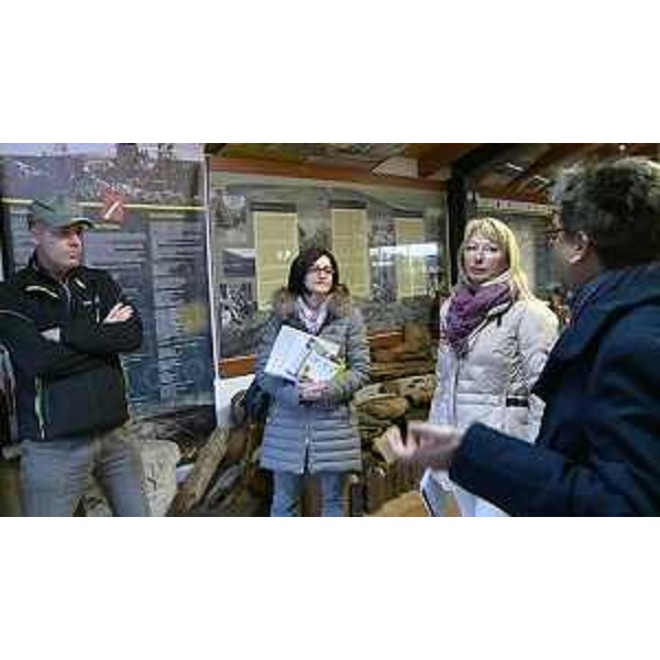 Sara Vito (Assessore regionale Ambiente ed Energia) visita la mostra "San Martino e l'albero storto: c'era un volta. Storie da una trincea", al Museo della Grande Guerra - San Martino del Carso 23/11/2015