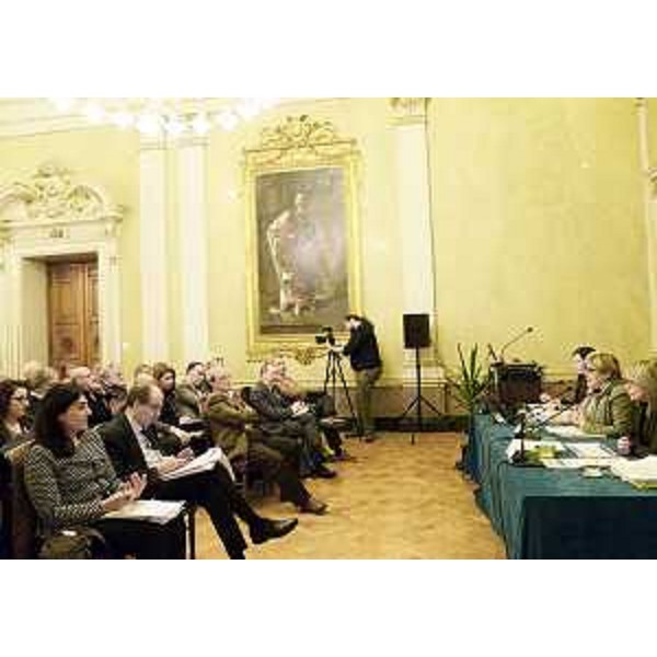 Gli assessori regionali Mariagrazia Santoro (Edilizia) e Gianni Torrenti (Sport) durante l'intervento di Maria Sandra Telesca (Assessore regionale Salute, Integrazione socio-sanitaria, Politiche sociali e Famiglia) al convegno "Invecchiamento attivo: un'opportunità per il FVG. Linee strategiche per la programmazione triennale", nella sede della Regione in piazza Unità - Trieste 23/11/2015