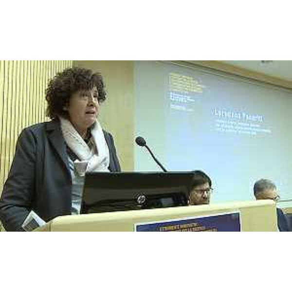 Loredana Panariti (Assessore regionale Ricerca e Università) alla quattordicesima conferenza annuale del Coordinamento regionale degli Enti di ricerca, all'AREA Science Park di Padriciano - Trieste 24/11/2015