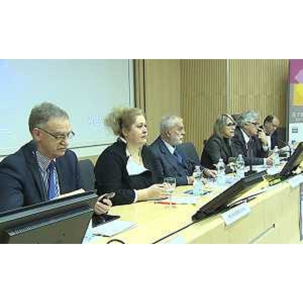 Maurizio Fermeglia (Rettore Università Trieste) alla quattordicesima conferenza annuale del Coordinamento regionale degli Enti di ricerca, all'AREA Science Park di Padriciano - Trieste 24/11/2015