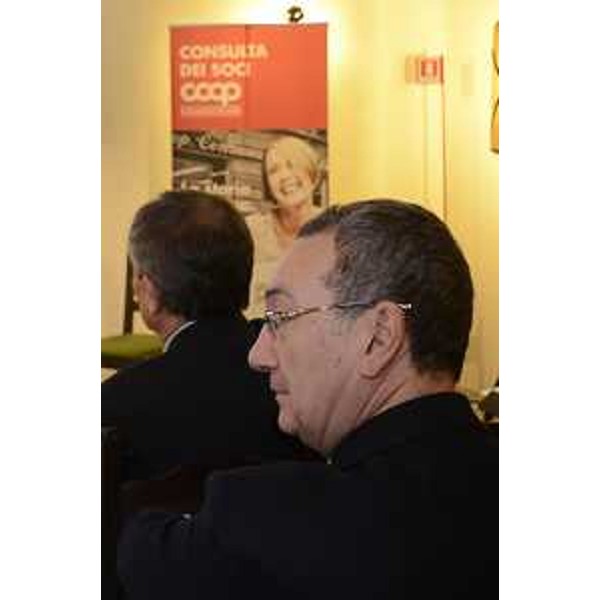 Sergio Bolzonello (Vicepresidente Regione FVG e assessore Attività produttive e Cooperazione) alla riunione della Consulta di indirizzo (Organo di elaborazione delle politiche generali di tutela degli interessi di soci e consumatori) di Coop Consumatori Nordest - Villalta di Fagagna (UD) 28/11/2015