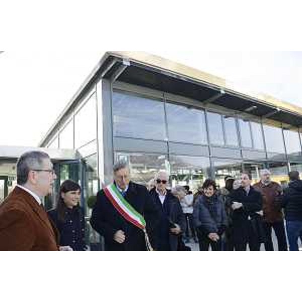 Debora Serracchiani (Presidente Regione Friuli Venezia Giulia) e Aldo Daici (Sindaco Artegna) all'inaugurazione del Centro polifunzionale - Artegna 28/11/2015