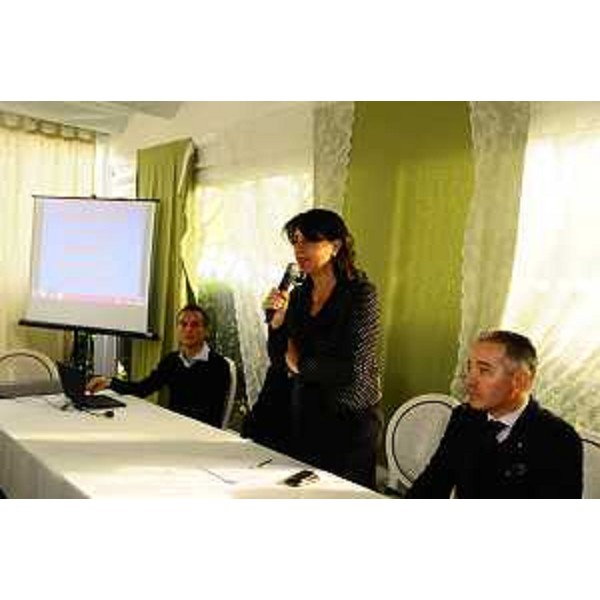 Mariagrazia Santoro (Assessore regionale Pianificazione territoriale) e Salvatore Benigno (Sindaco Latisana) alla cerimonia di chiusura dei lavori di dragaggio del canale Coron - Aprilia Marittima 30/11/2015