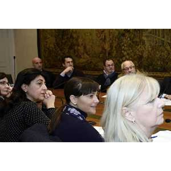 Mariagrazia Santoro (Assessore regionale Infrastrutture), Debora Serracchiani (Presidente Regione Friuli Venezia Giulia) e Silvia Altran (Sindaco Monfalcone) nel corso della riunione del Comitato consultivo del Porto di Monfalcone - Trieste 01/12/2015