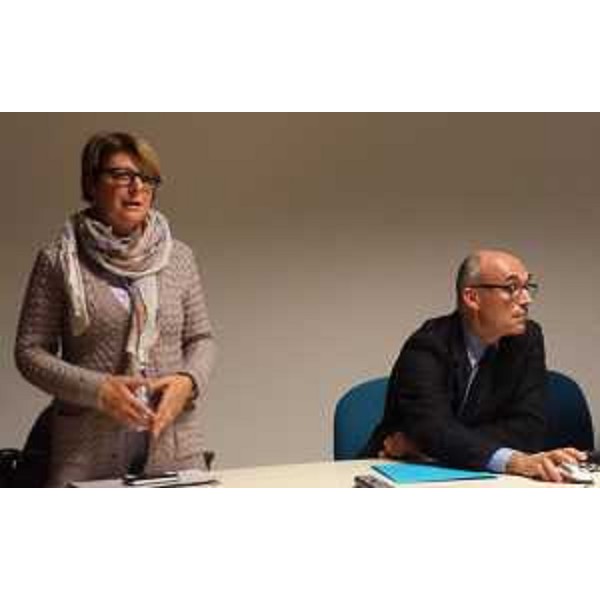 Maria Sandra Telesca (Assessore regionale Salute) e Giovanni Pilati (Direttore AAS n. 2 Bassa Friulana-Isontina) all'inaugurazione dei servizi di dialisi e riabilitazione all'Ospedale - Latisana 01/12/2015
