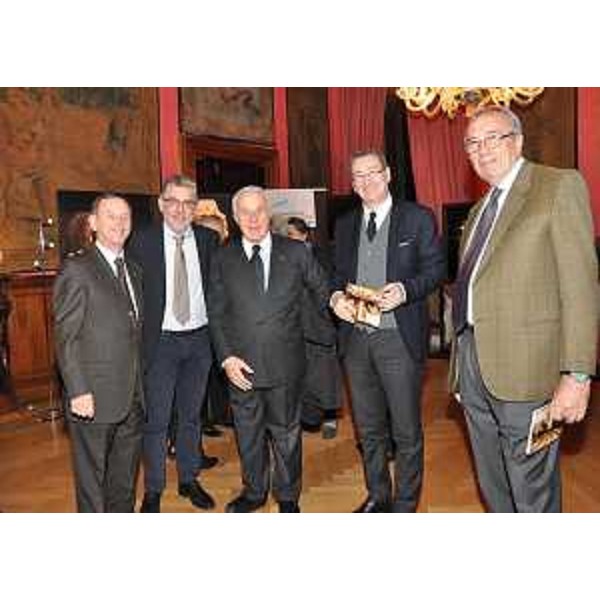 Roberto Sancin (Presidente Associazione Triestini e Goriziani), Alessandro Colautti (Consigliere regionale), Francesco Pittoni (Presidente Fogolar Furlan), Sergio Bolzonello (Vicepresidente Regione FVG) e Alessandro Ortis (Ex presidente Autorità Energia e Gas) all'inaugurazione della mostra "Luciano Ceschia attraverso la lente", a palazzo Ferrajoli nella sede della Regione Friuli Venezia Giulia - Roma 02/12/2015