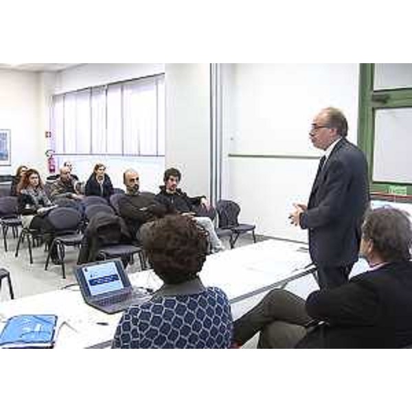 Gianni Torrenti (Assessore regionale Solidarietà) all'illustrazione del Bando del Sistema di Protezione per Richiedenti Asilo e Rifugiati (SPRAR) 2016-2017 - Pasian di Prato 03/12/2015