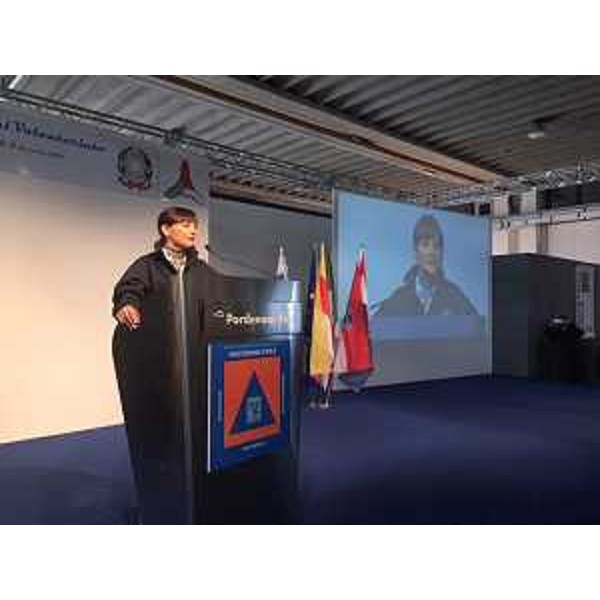 Debora Serracchiani (Presidente Regione Friuli Venezia Giulia) alla XVII Giornata del Volontariato di Protezione civile regionale, nel quartiere fieristico - Pordenone 05/12/2015