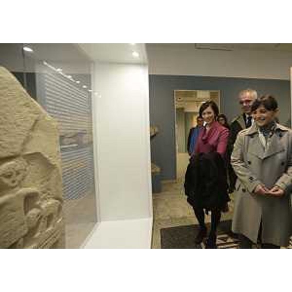 Marta Novello (Direttore Museo Archeologico Nazionale Aquileia), Gabriele Spanghero (Sindaco Aquileia) e Debora Serracchiani (Presidente Regione Friuli Venezia Giulia), Antonio Zanardi Landi (Presidente Fondazione Aquileia) all'inaugurazione della mostra "Il Bardo ad Aquileia", al Museo Archeologico Nazionale - Aquileia 05/12/2015